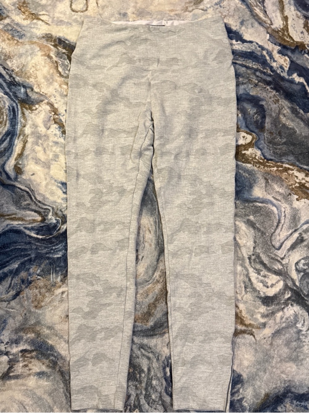 Lysse Light Gray Camouflage Leggings